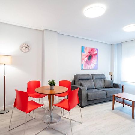 Apartamentos Go - Genova Parquesol - Parking Gratuito バリャドリド エクステリア 写真