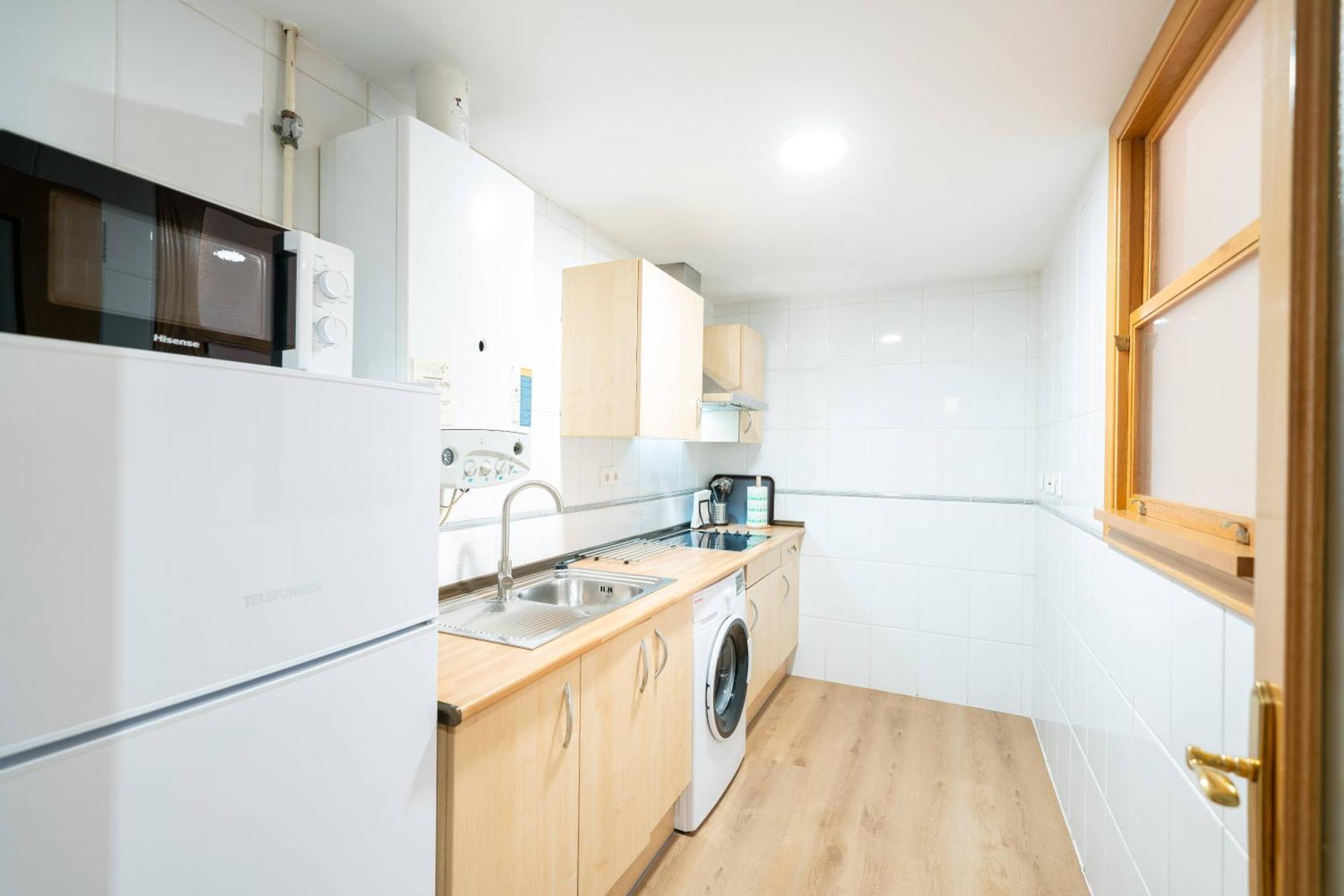 Apartamentos Go - Genova Parquesol - Parking Gratuito バリャドリド エクステリア 写真